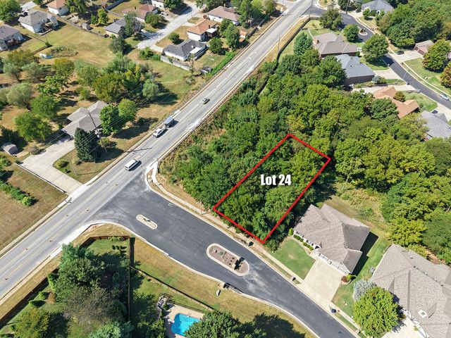 5381 S Newton Avenue, Springfield, MO 65810