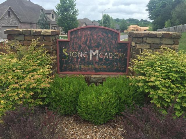 5381 S Newton Avenue, Springfield, MO 65810