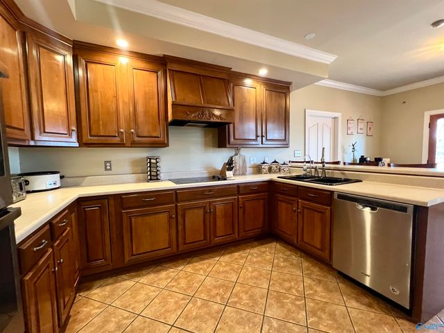 3608 Wyeth Drive, Guntersville, AL 35976