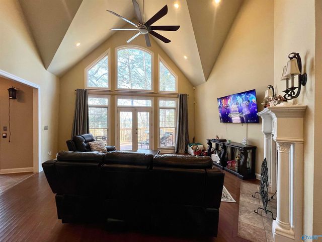 3608 Wyeth Drive, Guntersville, AL 35976