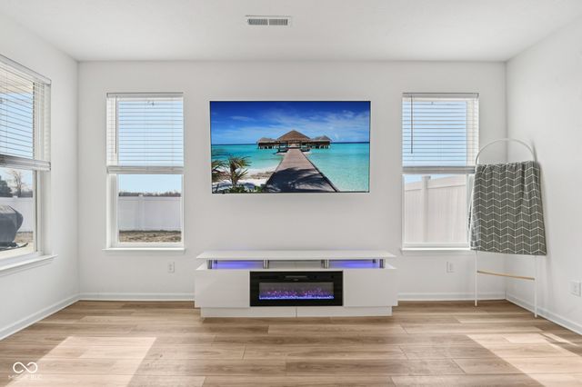 4869 Morning Valley Court, Mccordsville, IN 46055