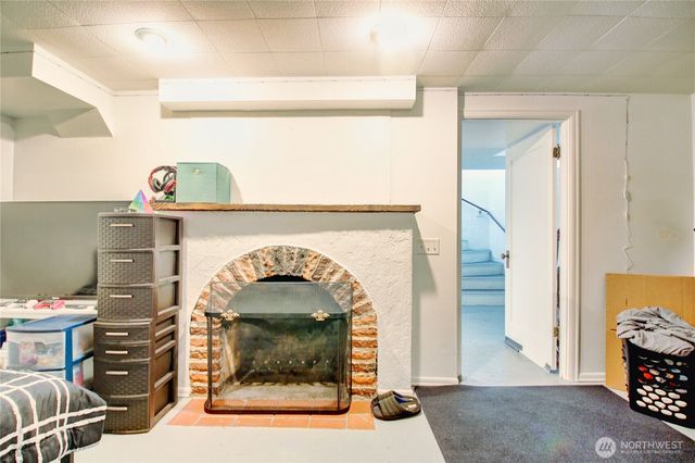 1135 E Orange Avenue, Burlington, WA 98233