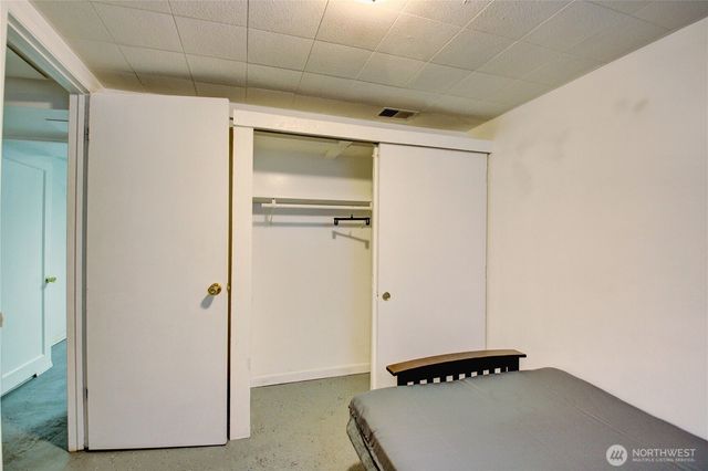 1135 E Orange Avenue, Burlington, WA 98233