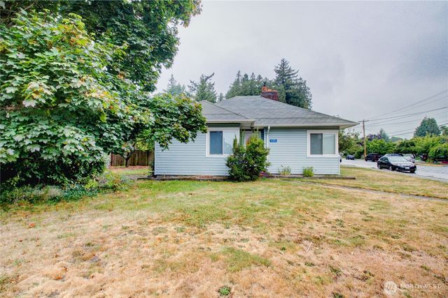 1135 E Orange Avenue, Burlington, WA 98233