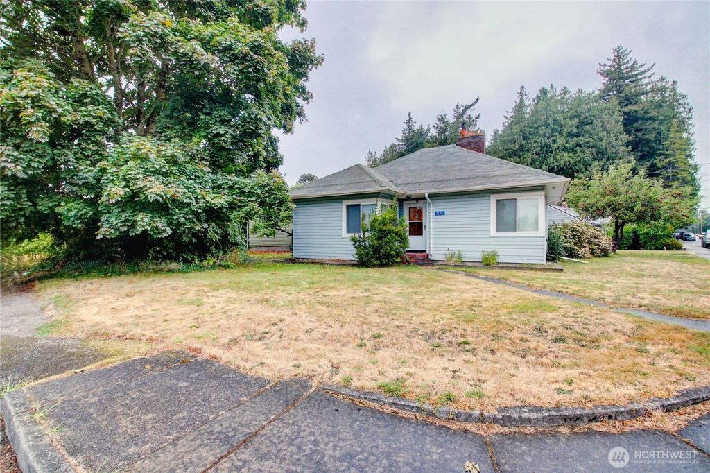 1135 E Orange Avenue, Burlington, WA 98233