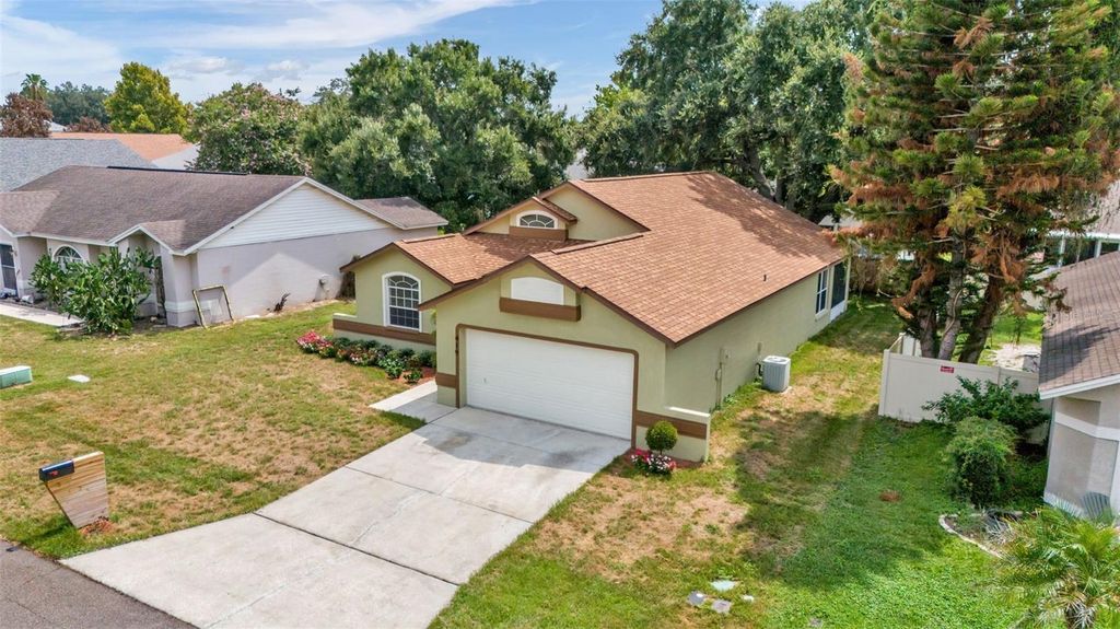 419 SAINT ANNS DRIVE, Winter Haven, FL 33884