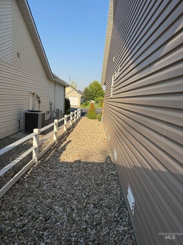 2132 Candleridge Dr., Twin Falls, ID 83301