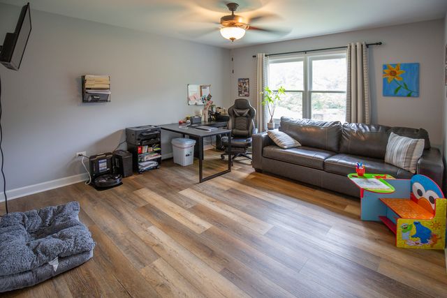 3S241 Williams Road, Warrenville, IL 60555