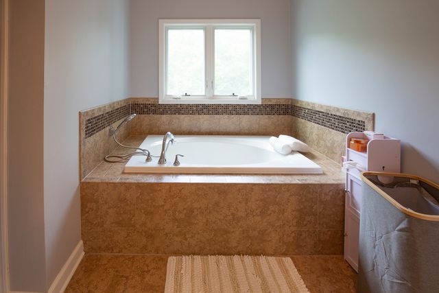 3S241 Williams Road, Warrenville, IL 60555