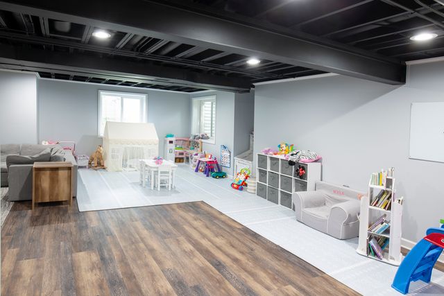 3S241 Williams Road, Warrenville, IL 60555