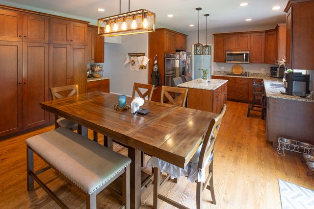 3S241 Williams Road, Warrenville, IL 60555