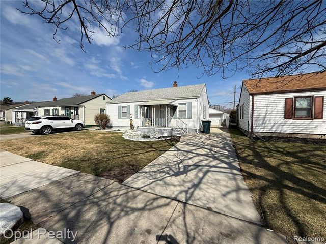 2084 New York Avenue, Lincoln Park, MI 48146