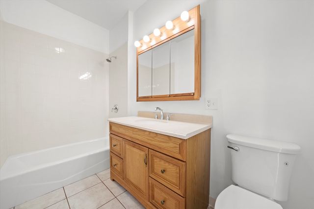 716-718 W 51st Street, Chicago, IL 60609