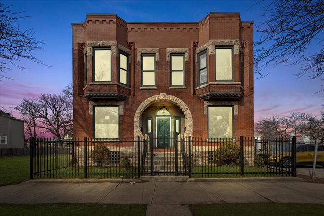 716-718 W 51st Street, Chicago, IL 60609