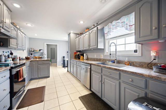 84 Elm Loop, Hustonville, KY 40437