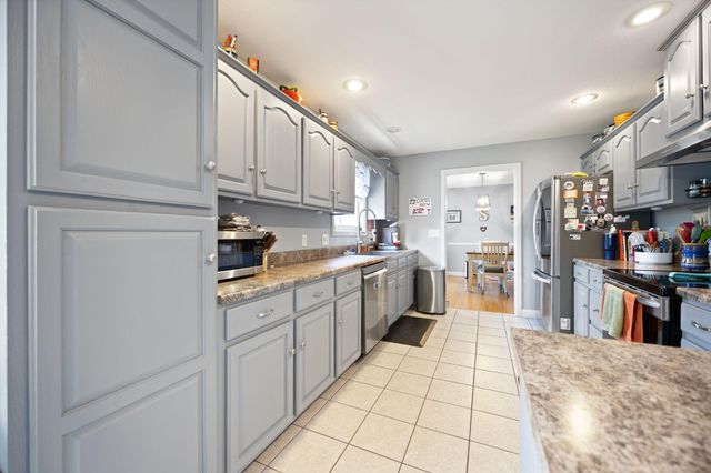 84 Elm Loop, Hustonville, KY 40437