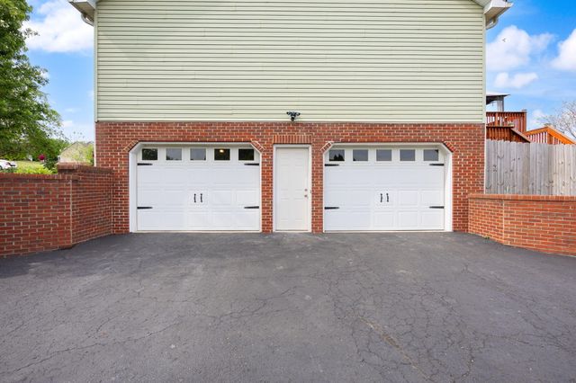 84 Elm Loop, Hustonville, KY 40437