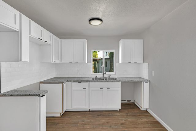 317 W Alluvial, Pinedale, CA 93650