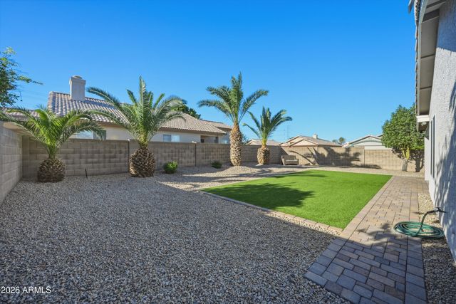 3819 W CHAMA Drive, Glendale, AZ 85310