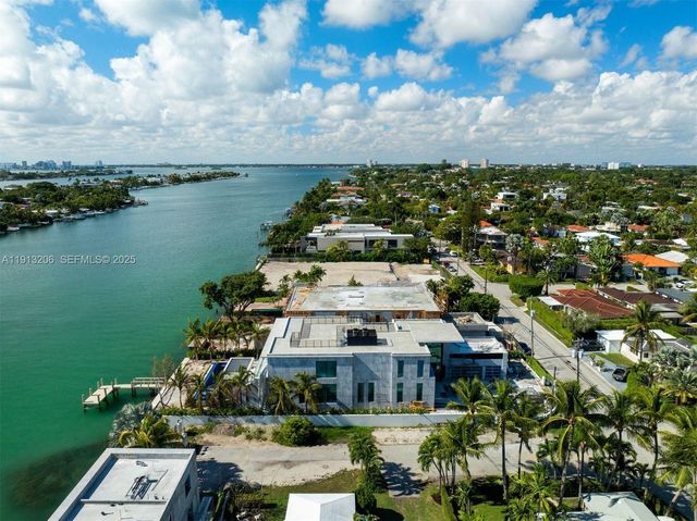 600 88th St, Surfside, FL 33154