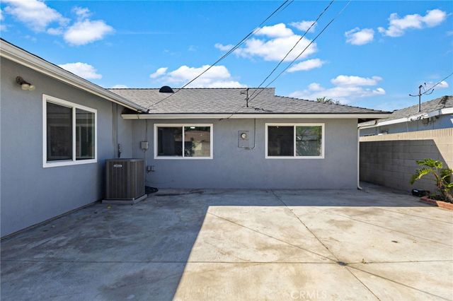 1229 S Arapaho Drive, Santa Ana, CA 92704