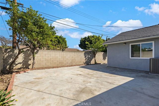 1229 S Arapaho Drive, Santa Ana, CA 92704