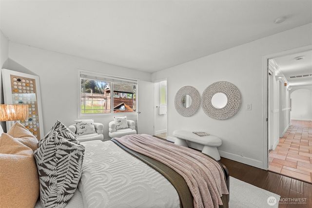 14341 109th Avenue NE, Kirkland, WA 98034