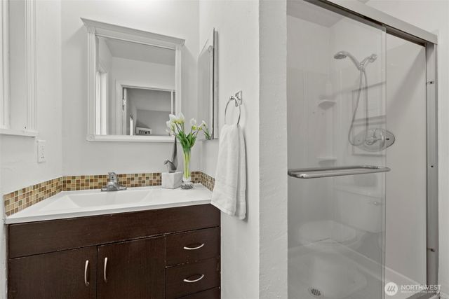 14341 109th Avenue NE, Kirkland, WA 98034