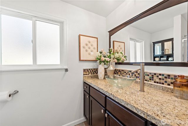 14341 109th Avenue NE, Kirkland, WA 98034