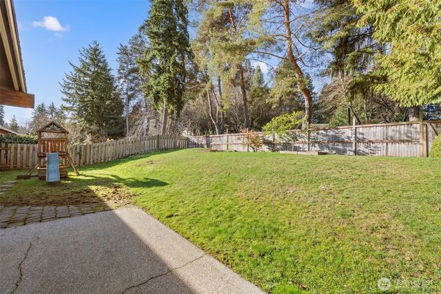 14341 109th Avenue NE, Kirkland, WA 98034