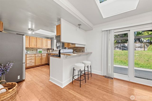 14341 109th Avenue NE, Kirkland, WA 98034