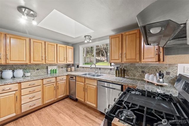 14341 109th Avenue NE, Kirkland, WA 98034