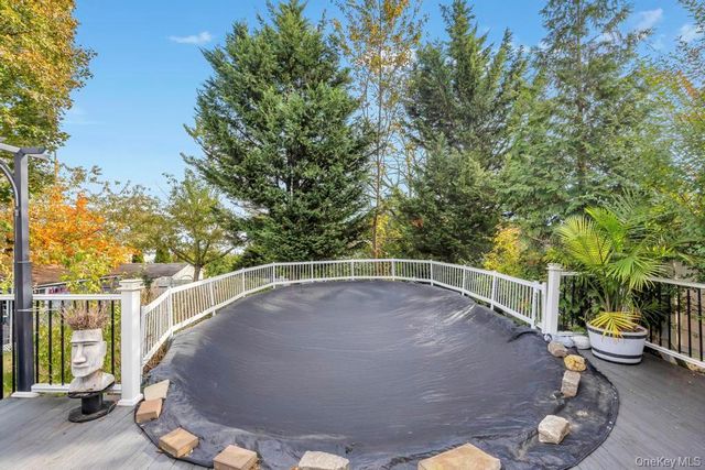 101 Constellation Road, Levittown, NY 11756