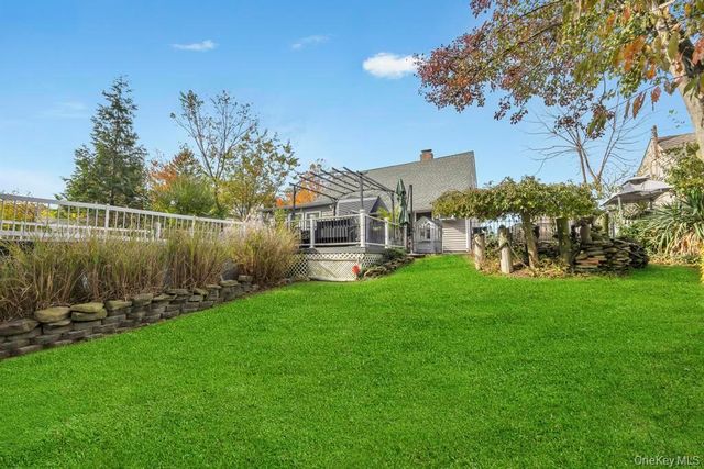 101 Constellation Road, Levittown, NY 11756