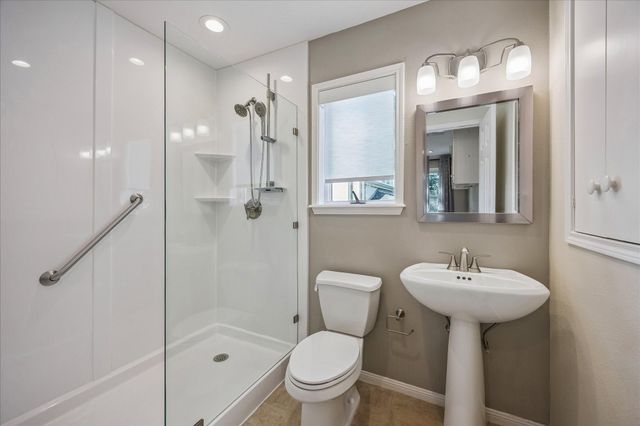 4119 Amherst Street, West University Place, TX 77005