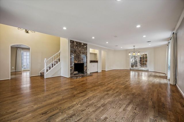 4119 Amherst Street, West University Place, TX 77005