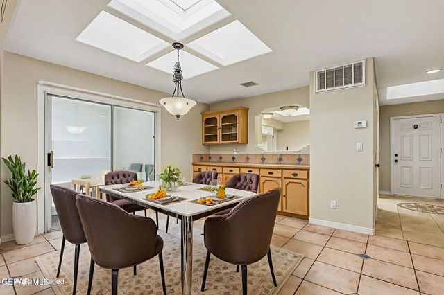 228 CASAS BELLA Lane, Santa Teresa, NM 88008