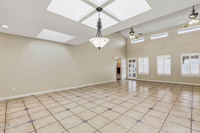 228 CASAS BELLA Lane, Santa Teresa, NM 88008