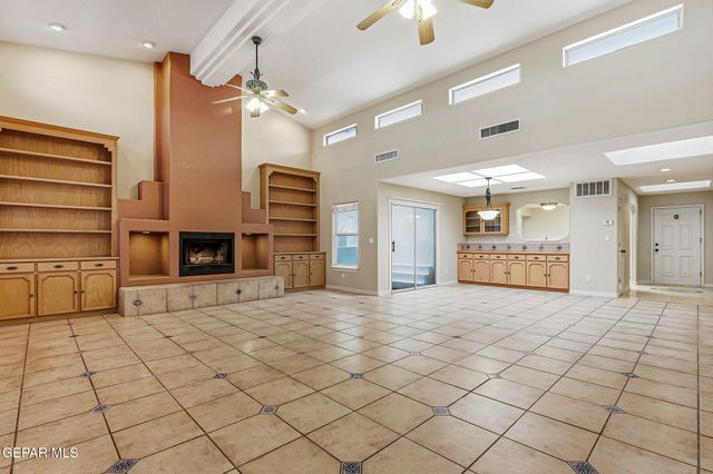 228 CASAS BELLA Lane, Santa Teresa, NM 88008