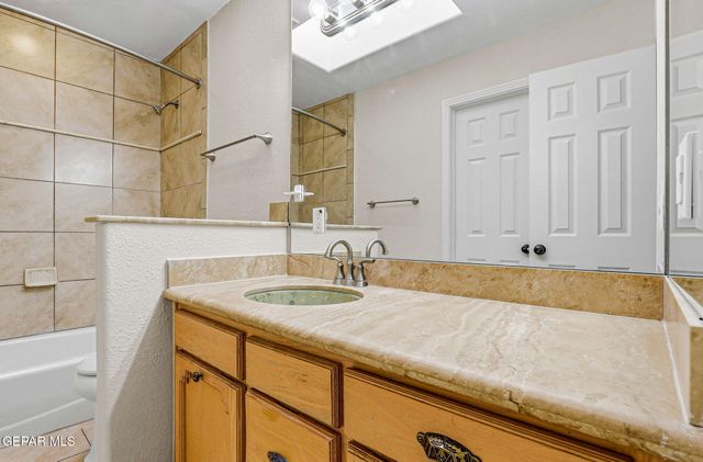 228 CASAS BELLA Lane, Santa Teresa, NM 88008