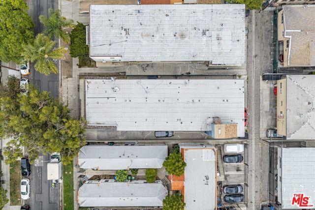 5912 Willoughby Avenue, Los Angeles, CA 90038