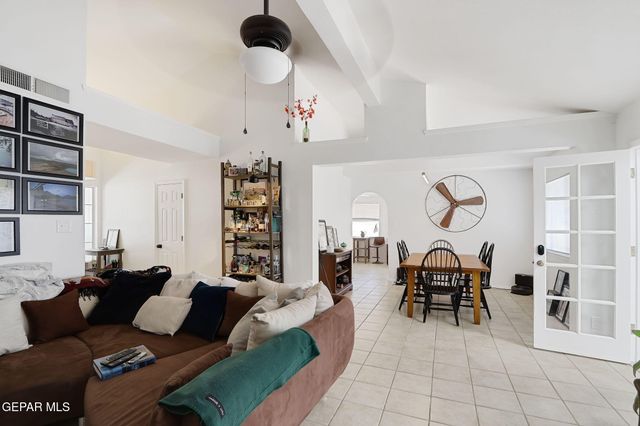 4348 LOMA HERMOSA Drive, El Paso, TX 79934