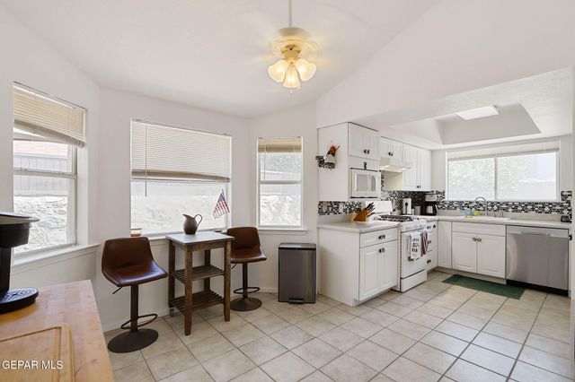 4348 LOMA HERMOSA Drive, El Paso, TX 79934
