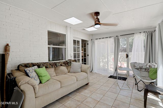 4348 LOMA HERMOSA Drive, El Paso, TX 79934