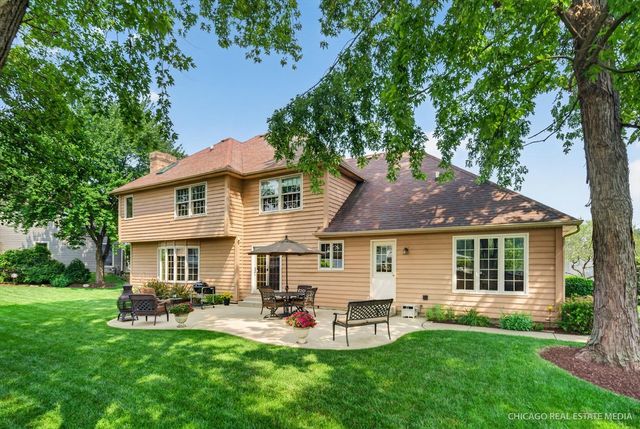 425 Brentwood Court, Roselle, IL 60172