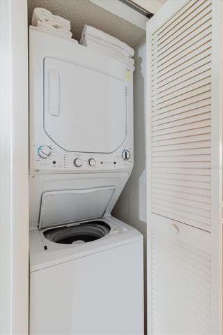 1201 HAMMOCK PINE BOULEVARD 1201, Clearwater, FL 33761