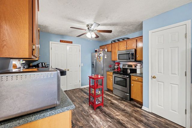 2022 Gardendale Dr, Murfreesboro, TN 37130