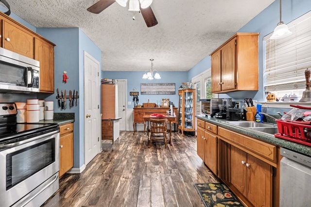 2022 Gardendale Dr, Murfreesboro, TN 37130
