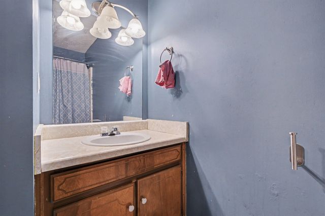 2022 Gardendale Dr, Murfreesboro, TN 37130