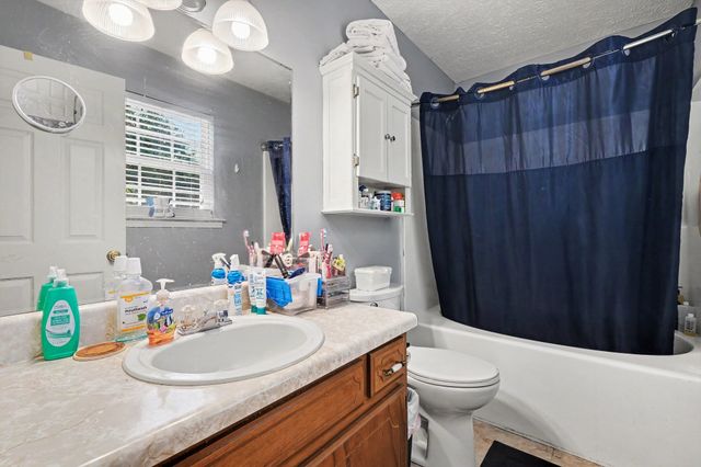 2022 Gardendale Dr, Murfreesboro, TN 37130